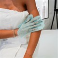 Rose & Caramel Purity Reset 4-in-1 Tan Removal Gloves Alternative Image
