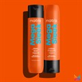 Matrix Total Results Mega Sleek Conditioner - 300ml Alternative Image