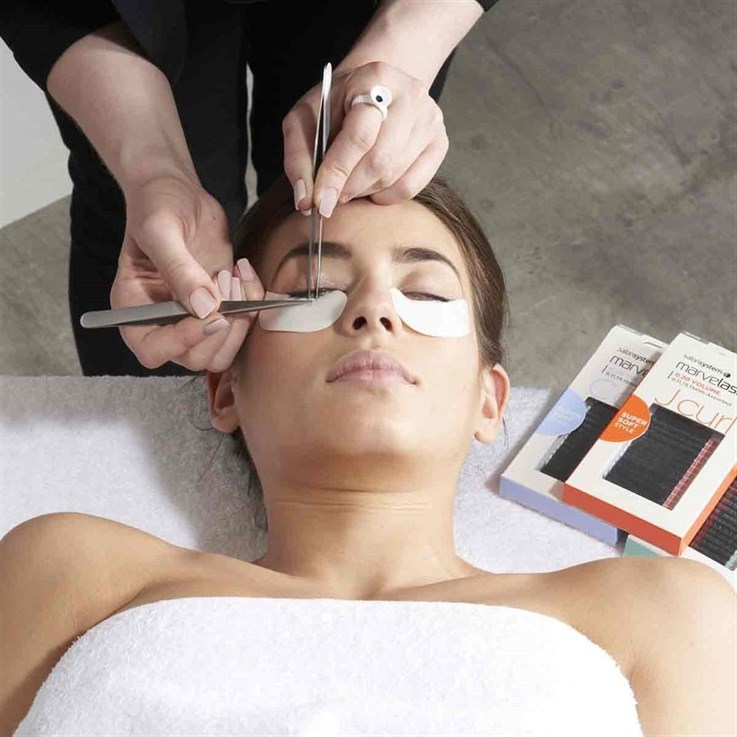 Salon system classic eyelash extensions